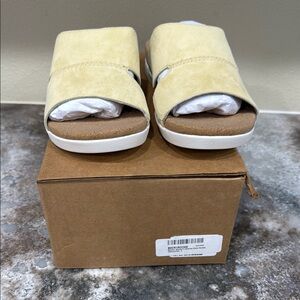 Spenco Tan Slide Sandals